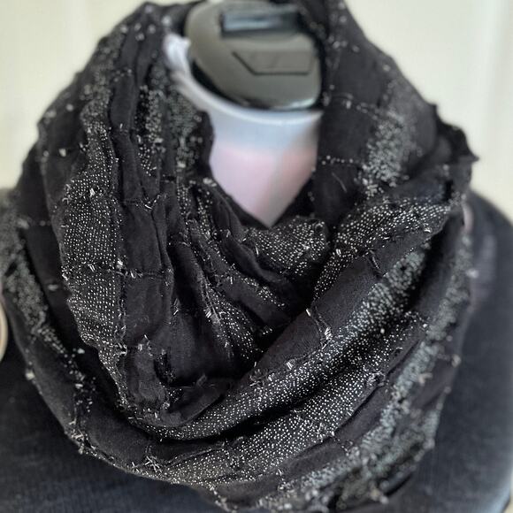 Black Infinity Scarf - Picture 5 of 11